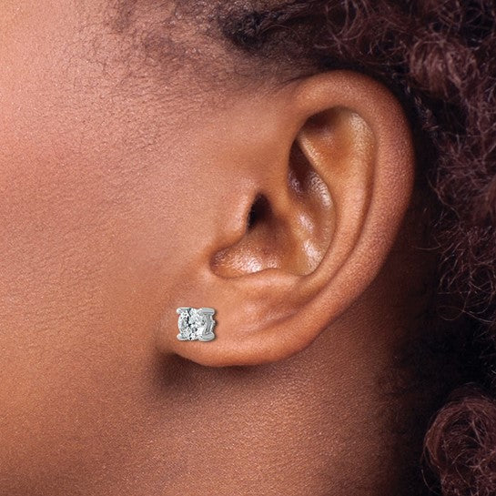 Lab Grown Round Diamond Solitaire Stud Earrings